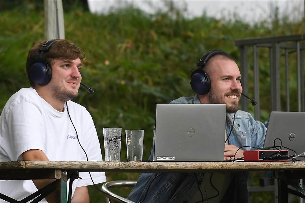 Am fünften Spieltag in Castrop-Rauxel gab es spannende Spiele im Jugend- und Seniorenfußball. Fotograf Volker Engel war vor Ort.