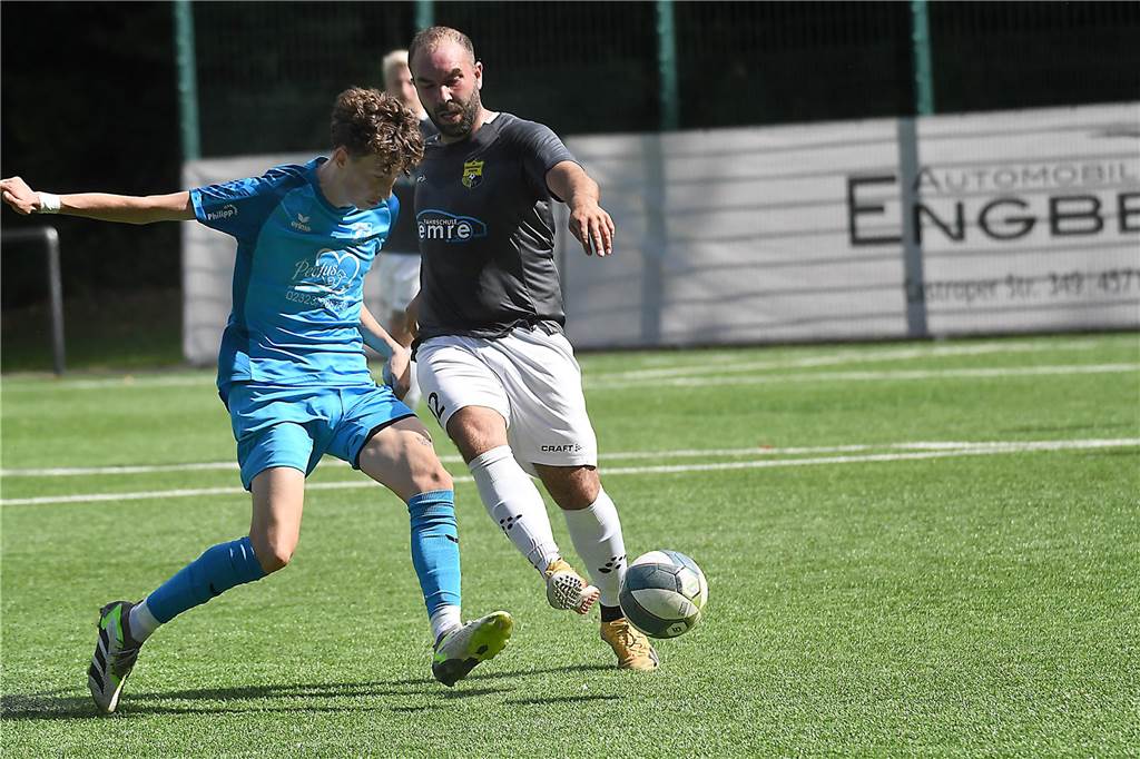 Am fünften Spieltag in Castrop-Rauxel gab es spannende Spiele im Jugend- und Seniorenfußball. Fotograf Volker Engel war vor Ort.