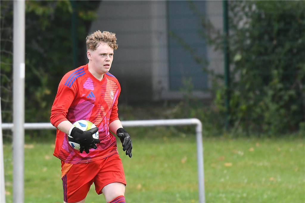 Am fünften Spieltag in Castrop-Rauxel gab es spannende Spiele im Jugend- und Seniorenfußball. Fotograf Volker Engel war vor Ort.