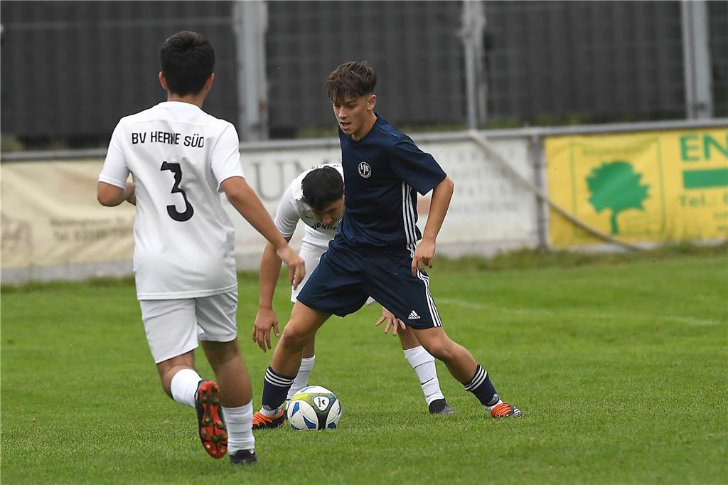 Am fünften Spieltag in Castrop-Rauxel gab es spannende Spiele im Jugend- und Seniorenfußball. Fotograf Volker Engel war vor Ort.