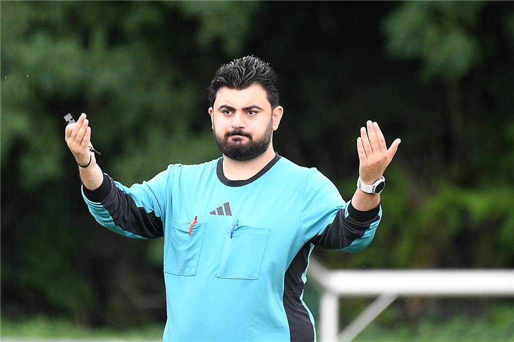 Am fünften Spieltag in Castrop-Rauxel gab es spannende Spiele im Jugend- und Seniorenfußball. Fotograf Volker Engel war vor Ort.