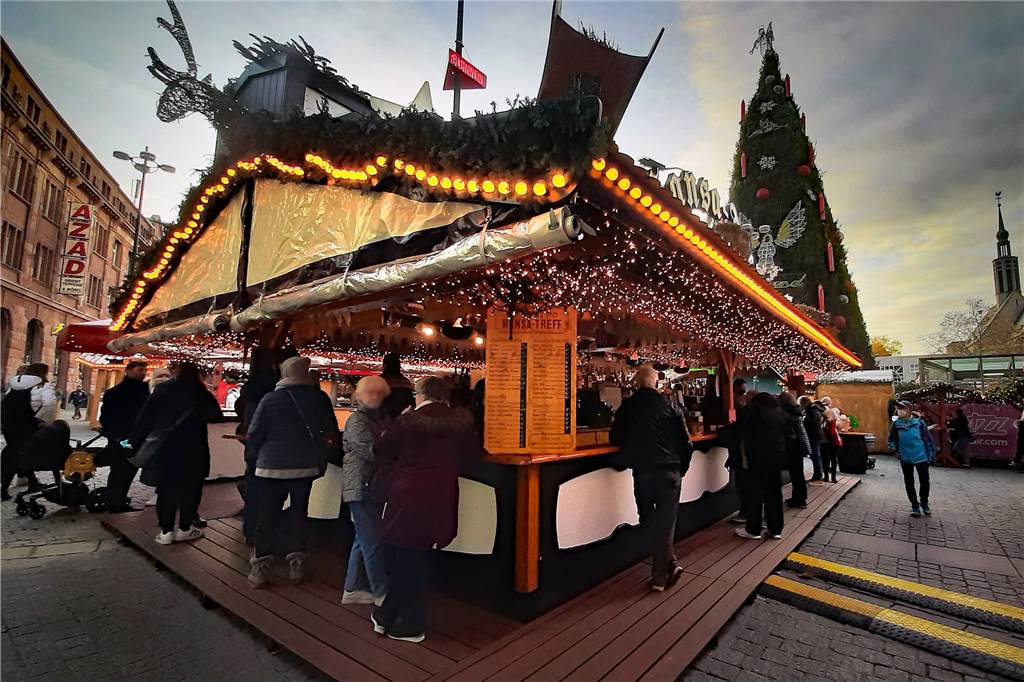 Wer hat den besten Glühwein auf Dortmunds Weihnachtsmarkt? Der Experten-Test Am Hansa-Treff gibt es nach Meinung von Experte Kai Kober den besten Glühwein des Weihnachtsmarktes.