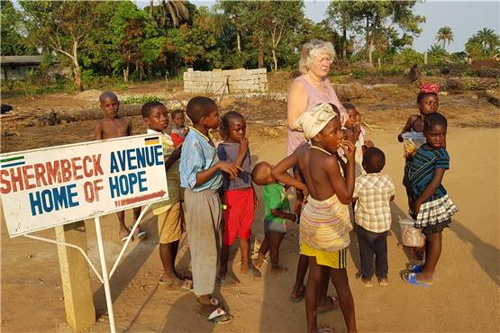GAGU-Zwergenhilfe und Rotarier bauen Ambulanz am Home of Hope in Sierra Leone
