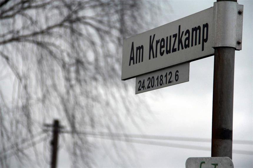 Arbeiten im Kreuzkamp-West können weitergehen Am Kreuzkamp-West: Hier soll ein neues Baugebiet entstehen. Die Bürgerinitiative "Freiraum erhalten" wehrt sich dagegen.