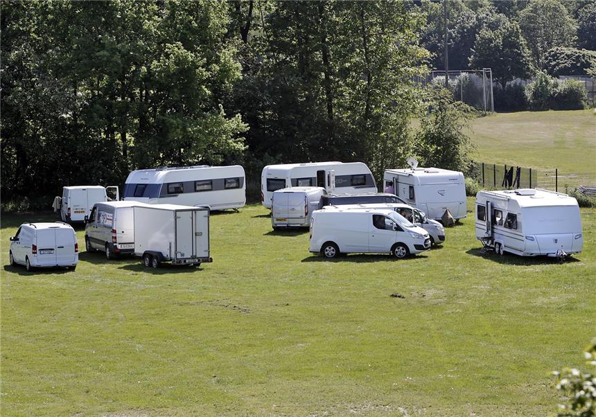 Irische Wildcamper am Lippspieker angekommen Am Lippspieker stehen wieder ausländische Wohnwagen.