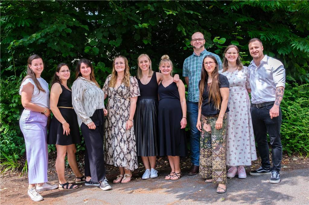 Am Märkischen Berufskolleg in Unna haben diese Frauen und Männer ihren Abschluss an der Fachschule für Motopädie gemacht.