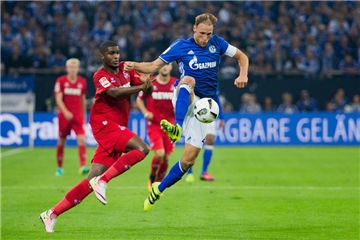 Am Mittwoch sorgte ein Bericht der "Bild"-Zeitung über eine angebliche Hüft-OP bei Benedikt Höwedes für Verwirrung auf Schalke.