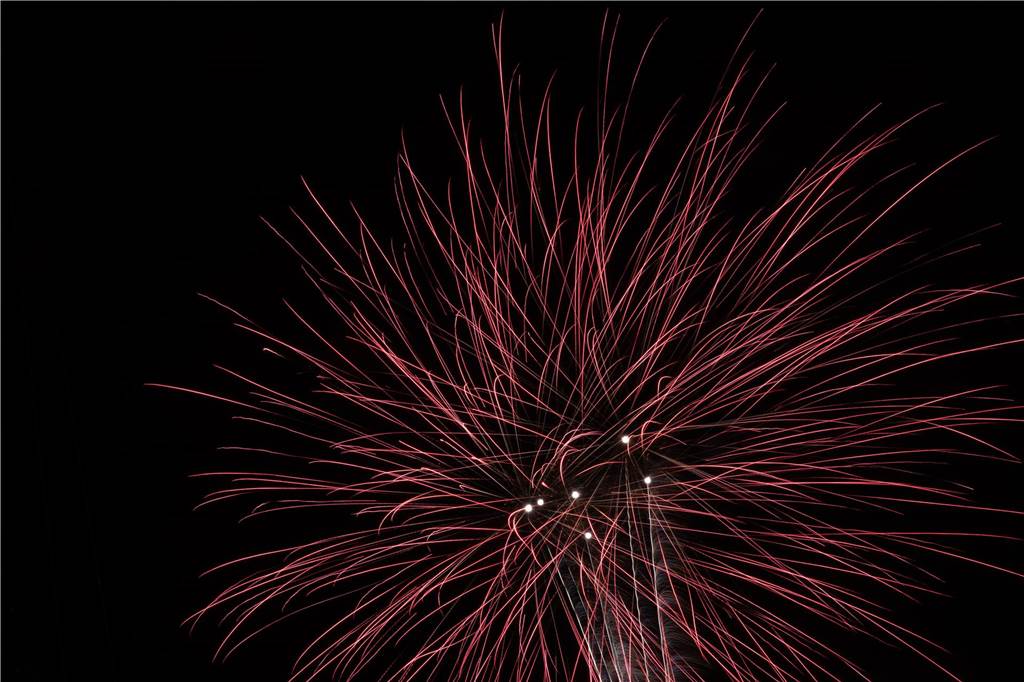 Am Montag (23. Oktober) gab es auf der Sim-Jü ein außergewöhnliches Feuerwerk zu sehen.