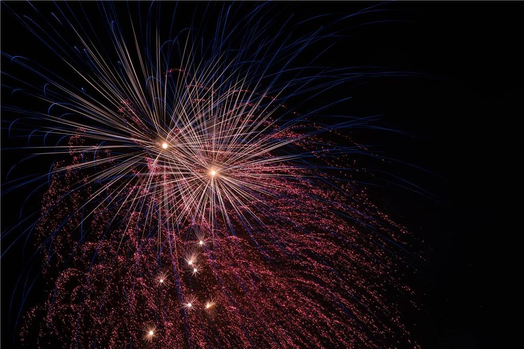 Am Montag (23. Oktober) gab es auf der Sim-Jü ein außergewöhnliches Feuerwerk zu sehen.
