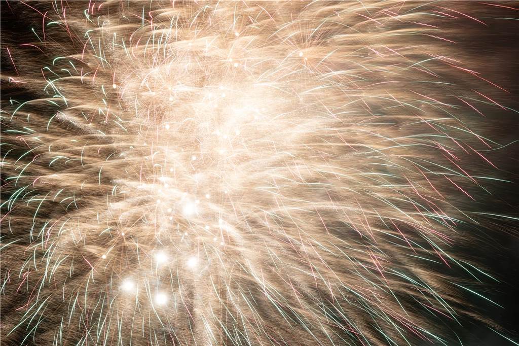 Am Montag (23. Oktober) gab es auf der Sim-Jü ein außergewöhnliches Feuerwerk zu sehen.