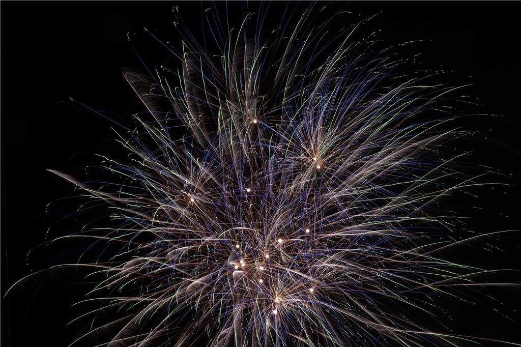 Am Montag (23. Oktober) gab es auf der Sim-Jü ein außergewöhnliches Feuerwerk zu sehen.