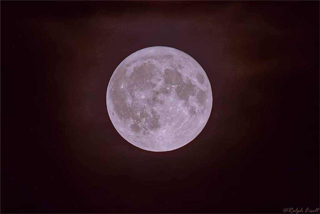 Blauer Supermond über Haltern: Himmelsphänomen im August Blauer Supermond Haltern Fotografie Himmel
