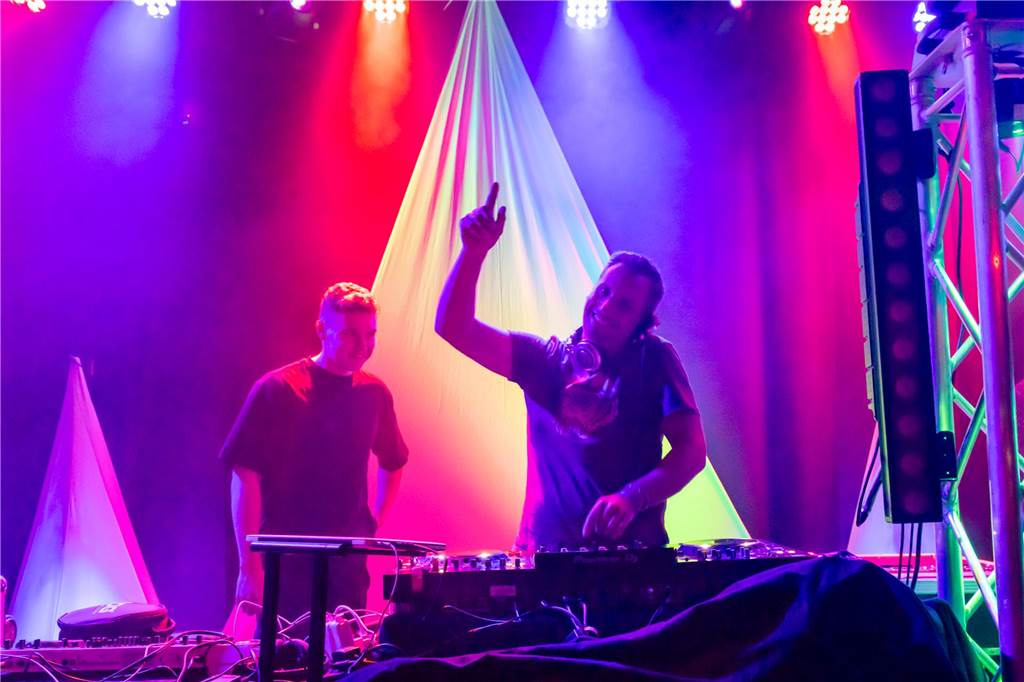 [Am Montagabend (2. Oktober) stand im Lüner Lükaz wieder die Ferrum-Party auf dem Programm. 