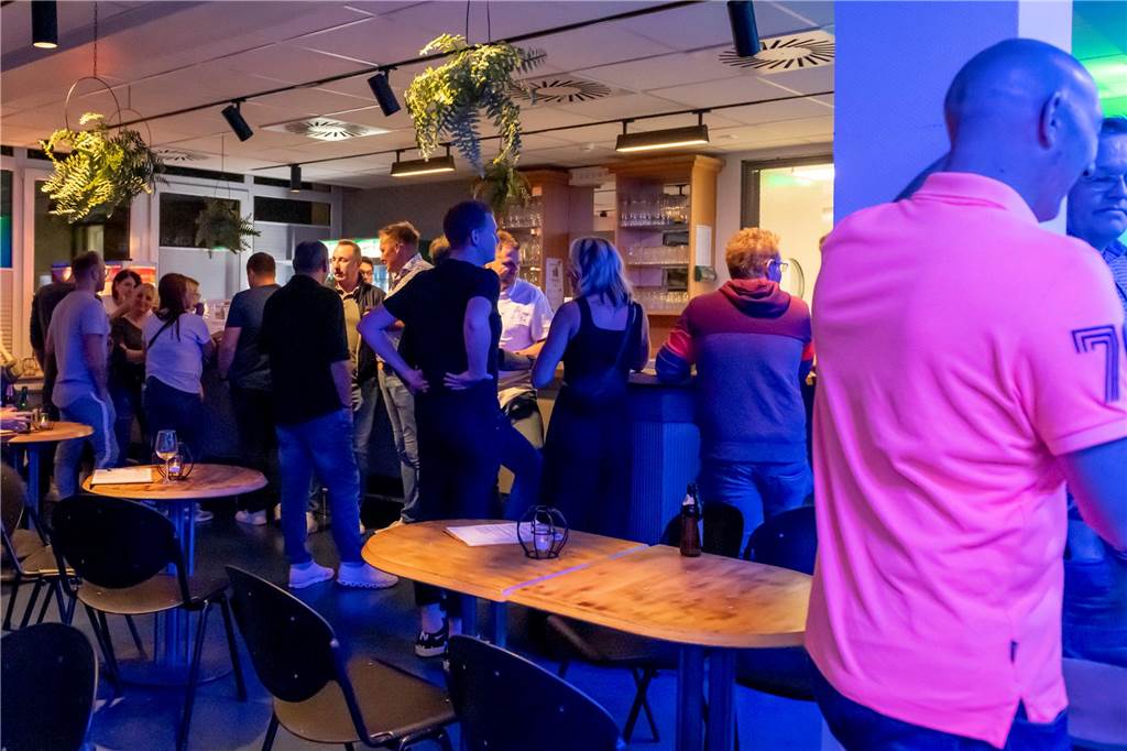 [Am Montagabend (2. Oktober) stand im Lüner Lükaz wieder die Ferrum-Party auf dem Programm. 