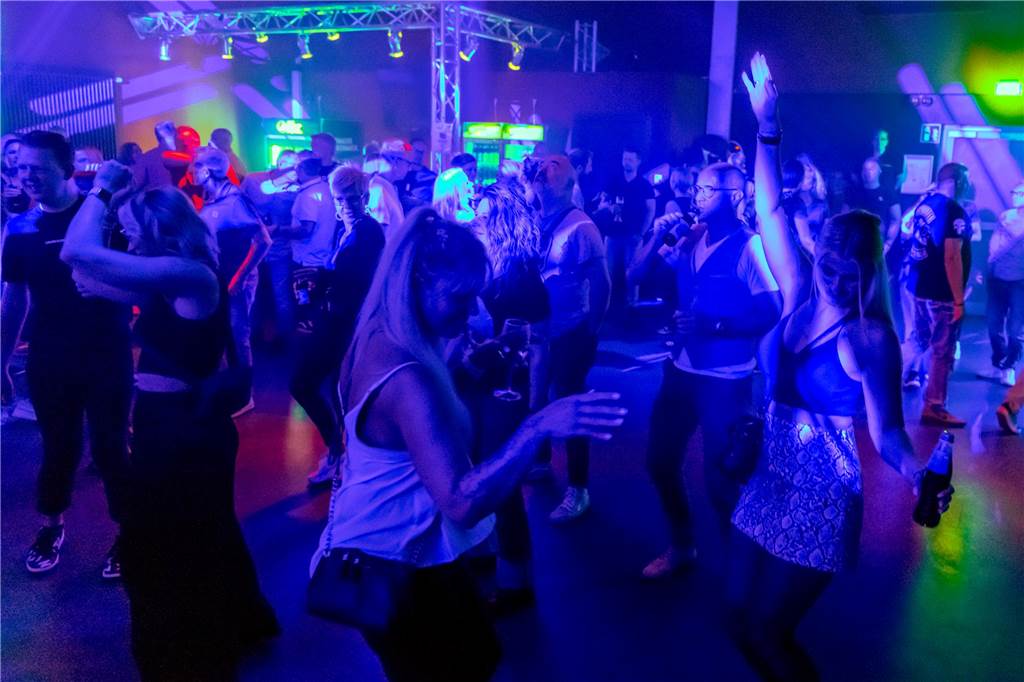 [Am Montagabend (2. Oktober) stand im Lüner Lükaz wieder die Ferrum-Party auf dem Programm. 