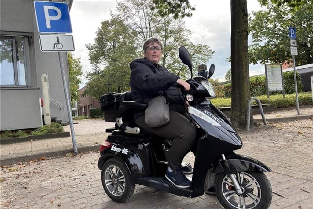 Karin Küveler ist genervt: Hunde haben einen Parkplatz - Behinderte nicht Karin Küveler