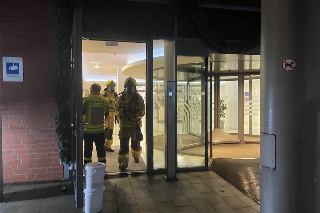 Alarm wegen Gasgeruchs: Feuerwehr kontrollierte im St. Rochus-Hospital