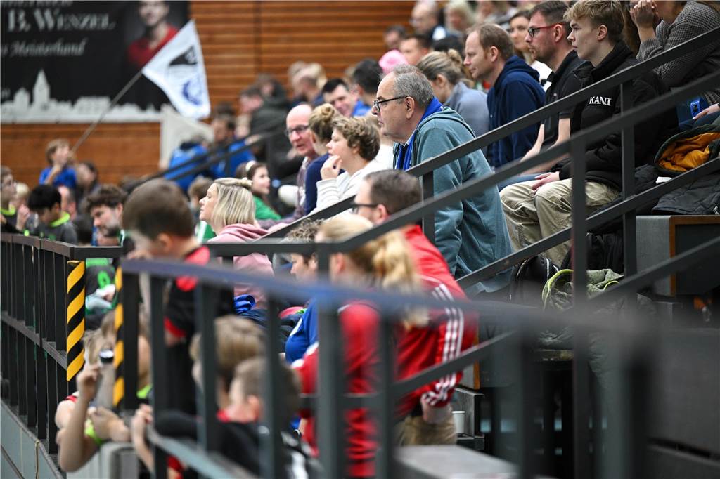Am Samstag (27. Januar) waren die F-Junioren dran: In der Dreifachhalle wurde die Hallenfußball-Stadtmeisterschaft wieder als Spielfest ausgetragen.
