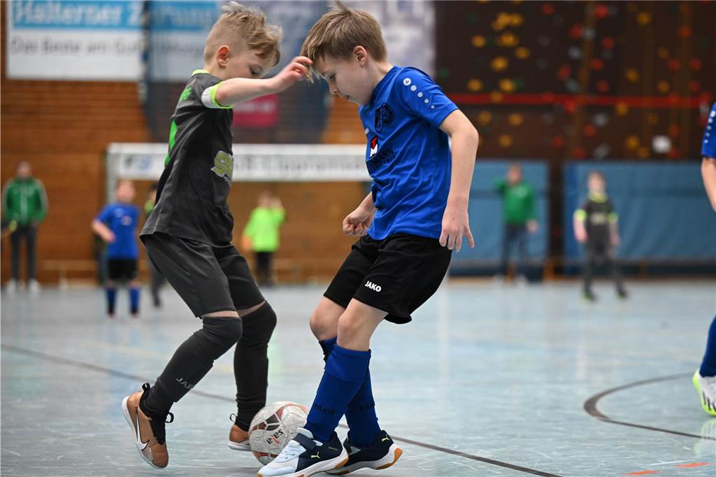 Am Samstag (27. Januar) waren die F-Junioren dran: In der Dreifachhalle wurde die Hallenfußball-Stadtmeisterschaft wieder als Spielfest ausgetragen.