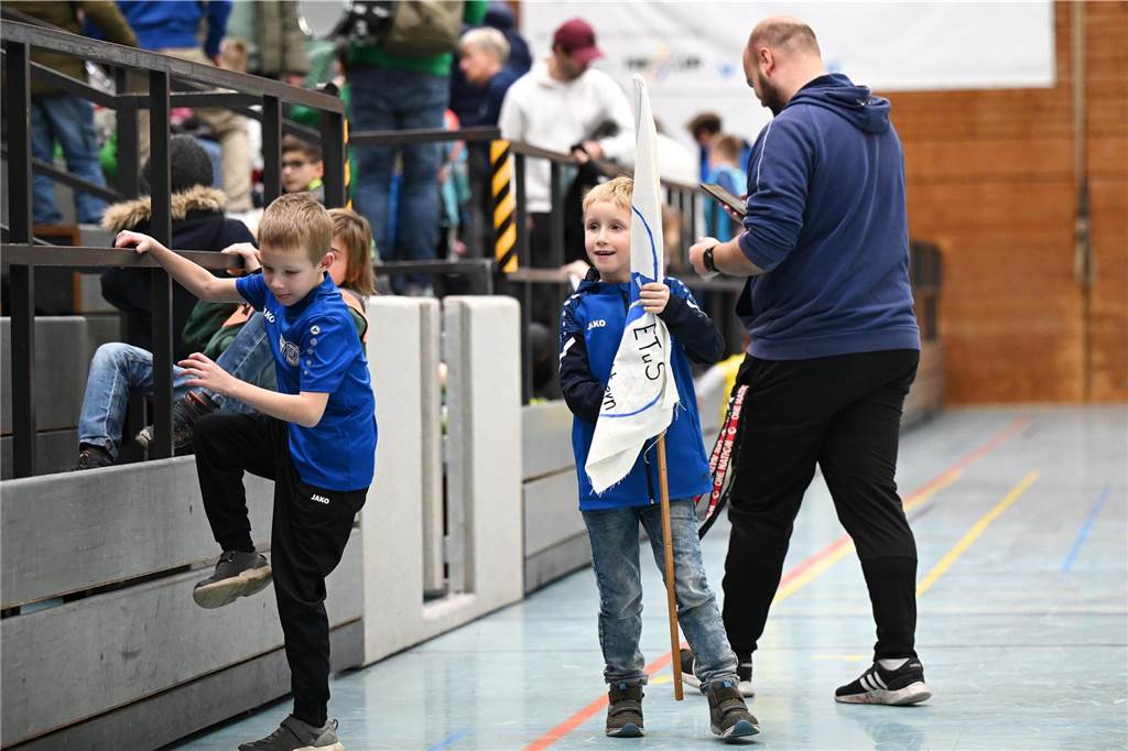 Am Samstag (27. Januar) waren die F-Junioren dran: In der Dreifachhalle wurde die Hallenfußball-Stadtmeisterschaft wieder als Spielfest ausgetragen.