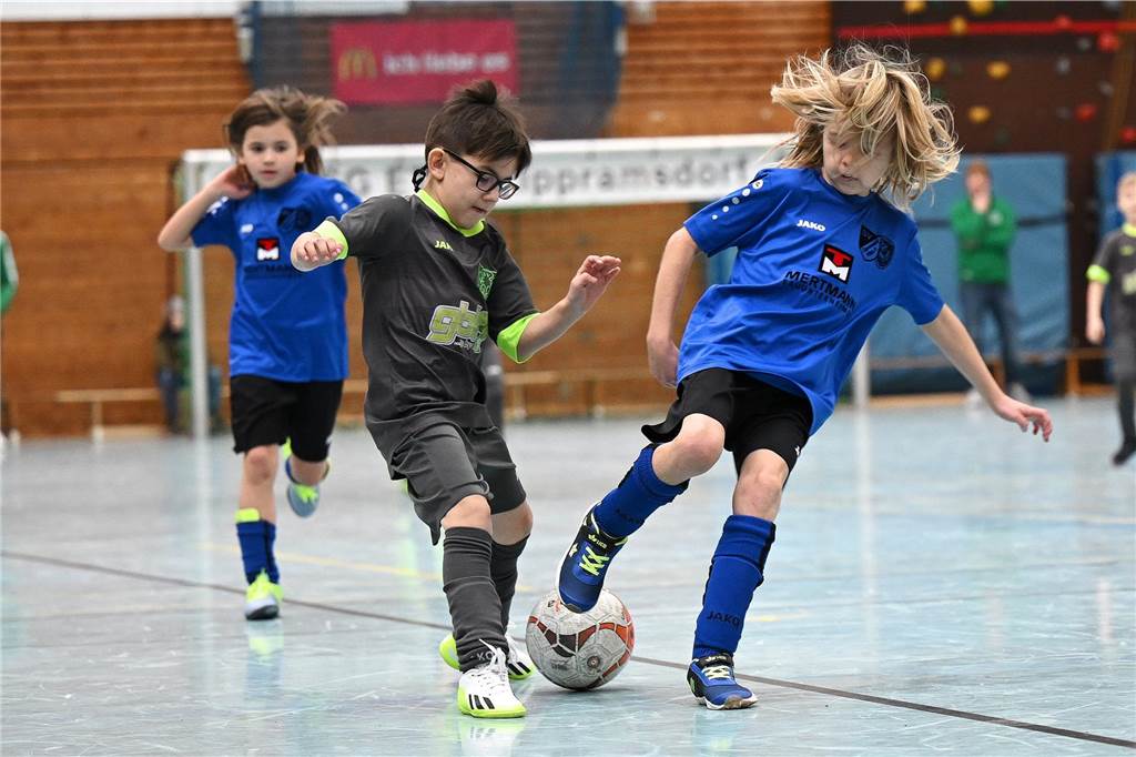 Am Samstag (27. Januar) waren die F-Junioren dran: In der Dreifachhalle wurde die Hallenfußball-Stadtmeisterschaft wieder als Spielfest ausgetragen.