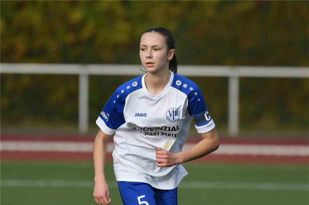 Am Samstag (29. Oktober) trennten sich die U15-Juniorinnen-Teams der SG Castrop rote Hemden) und des VfB Habinghorst mit einem 0:0. In der C-Juniorinnen-Kreisliga ist der VfB nach zwei Siegen und einem Remis Erster. Die belegt mt einem Sieg und einem Unentschieden Rang vier.