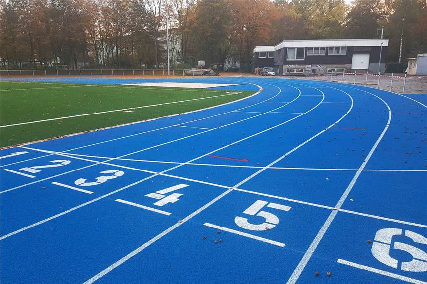 Neues Leichtathletik-Zentrum: Endspurt bis zur feierlichen Übergabe Am Samstag (31.10) wird das neue Leichtathletik-Stadion in Lanstrop symbolisch an den Verein übergeben.