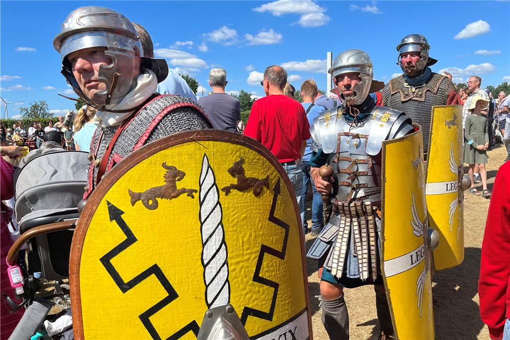 Heimatfest Haltern 2022: Welche Karussells kommen, was kostet das Bier? Am Samstag schaut eine römische Legion beim Heimatfest vorbei.