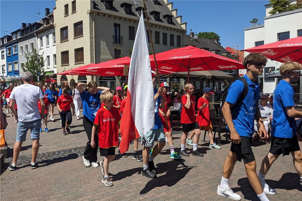 Am Samstag startete die 37. Sportplatzolympiade in Dorsten mit Festumzug und "Spiel ohne Grenzen"