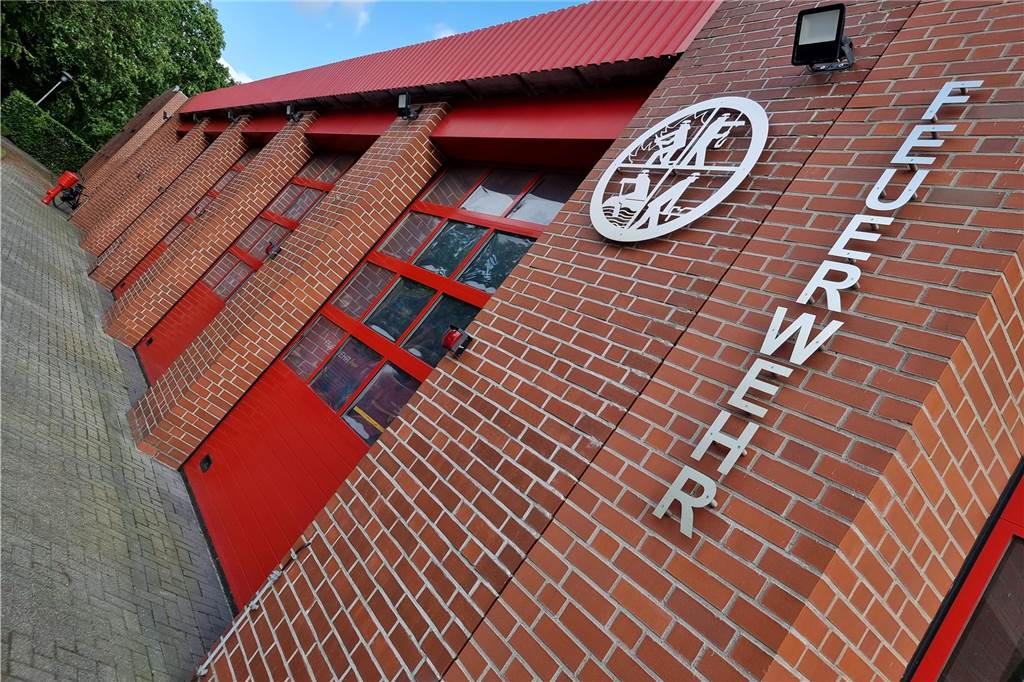 100 Jahre Löschzug Heek: Großes Festwochenende steht vor der Tür Am Samstagabend (3. Juni) und am Sonntag (4. Juni) nach dem großen Umzug durchs Dorf wird am Feuerwehrgerätehaus in Heek kräftig gefeiert.