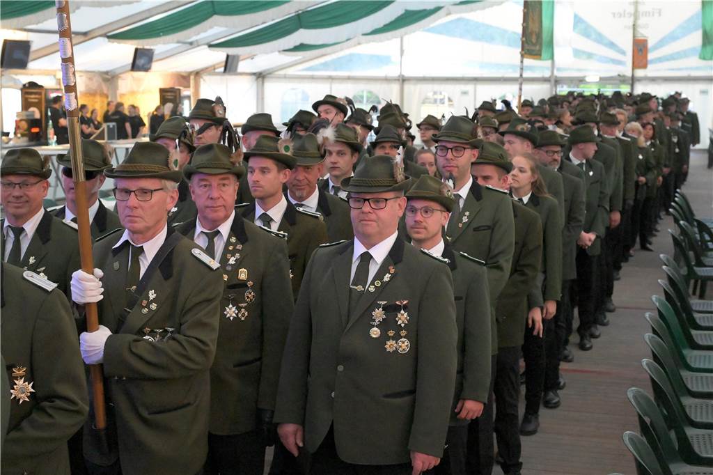 Am Samstagabend (31.8.) feierte die Bürgerschützengilde St. Stephanus Bork den Königsball.