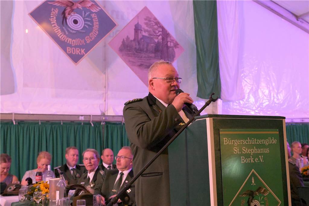 Am Samstagabend (31.8.) feierte die Bürgerschützengilde St. Stephanus Bork den Königsball.