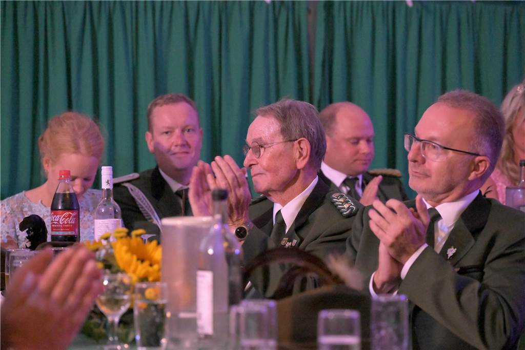 Am Samstagabend (31.8.) feierte die Bürgerschützengilde St. Stephanus Bork den Königsball.