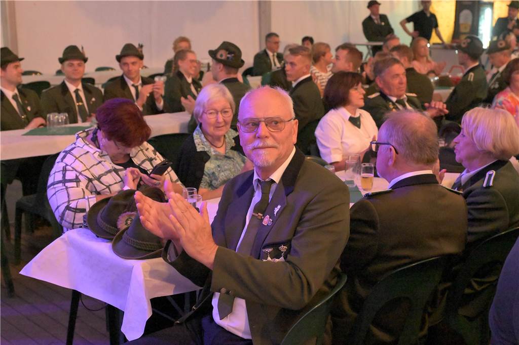 Am Samstagabend (31.8.) feierte die Bürgerschützengilde St. Stephanus Bork den Königsball.
