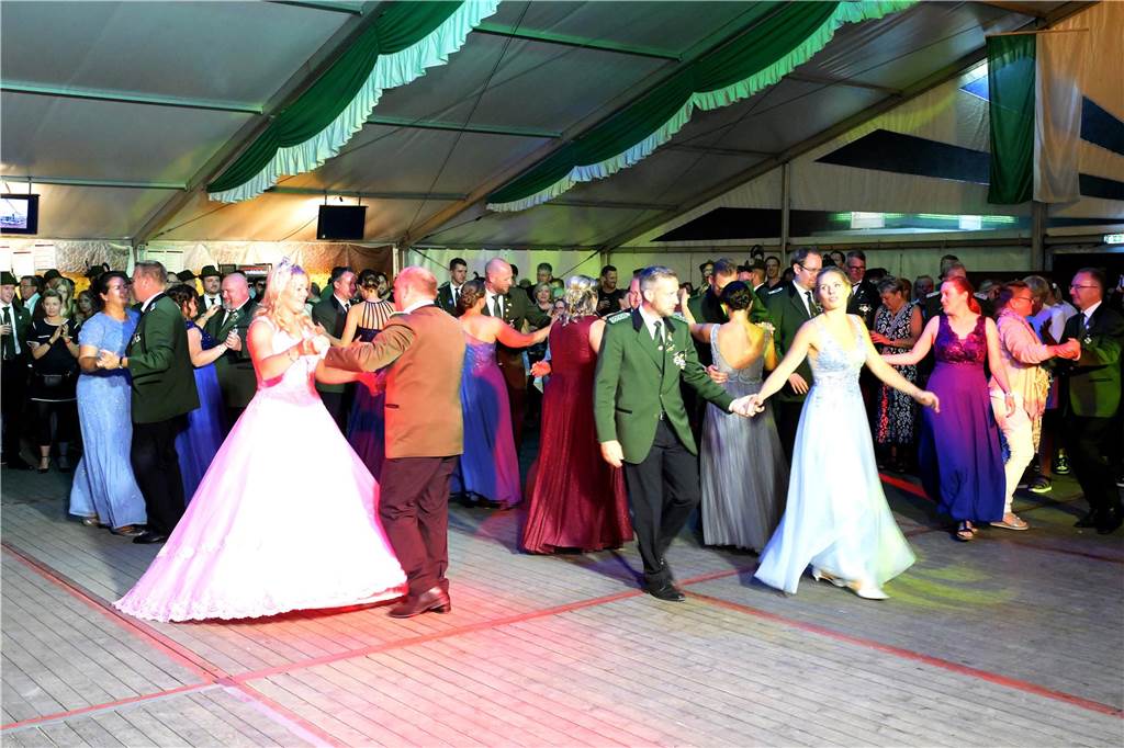 Am Samstagabend (31.8.) feierte die Bürgerschützengilde St. Stephanus Bork den Schützenfestball.