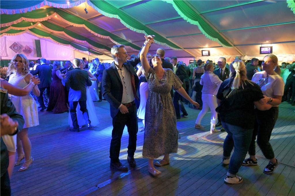 Am Samstagabend (31.8.) feierte die Bürgerschützengilde St. Stephanus Bork den Schützenfestball.