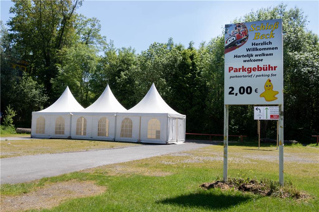 Movie Park und Schloss Beck starten in die Saison Am Schloss Beck kann es ab Donnerstag wieder losgehen. Um die Testsituation zu erleichtern, werden auf den Parkplätzen der beiden Freizeitparks Testzentren errichtet.