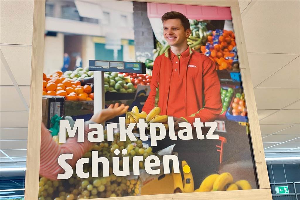Erste Eindrücke aus dem „neuesten Penny-Markt der Welt“ Am Schürener Marktplatz wird es frische Produkte geben.