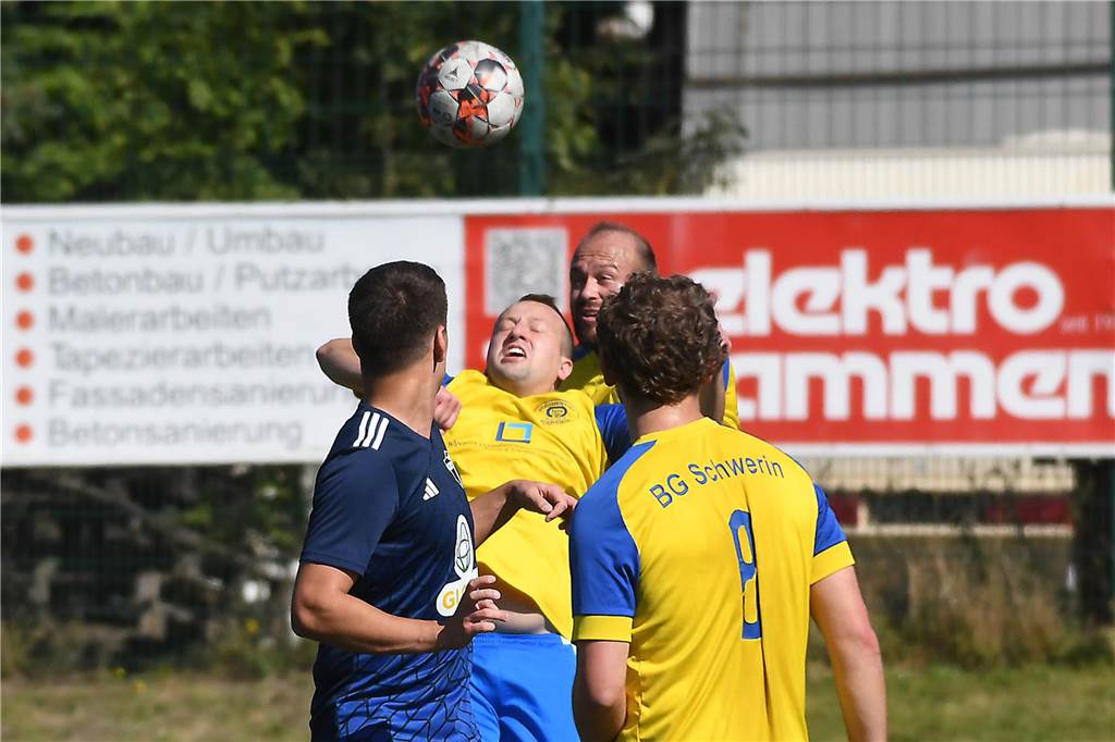 Am siebten Spieltag fotografierten Hermann Klingsieck und Volker Engel Spiele in Herne und Castrop-Rauxel.