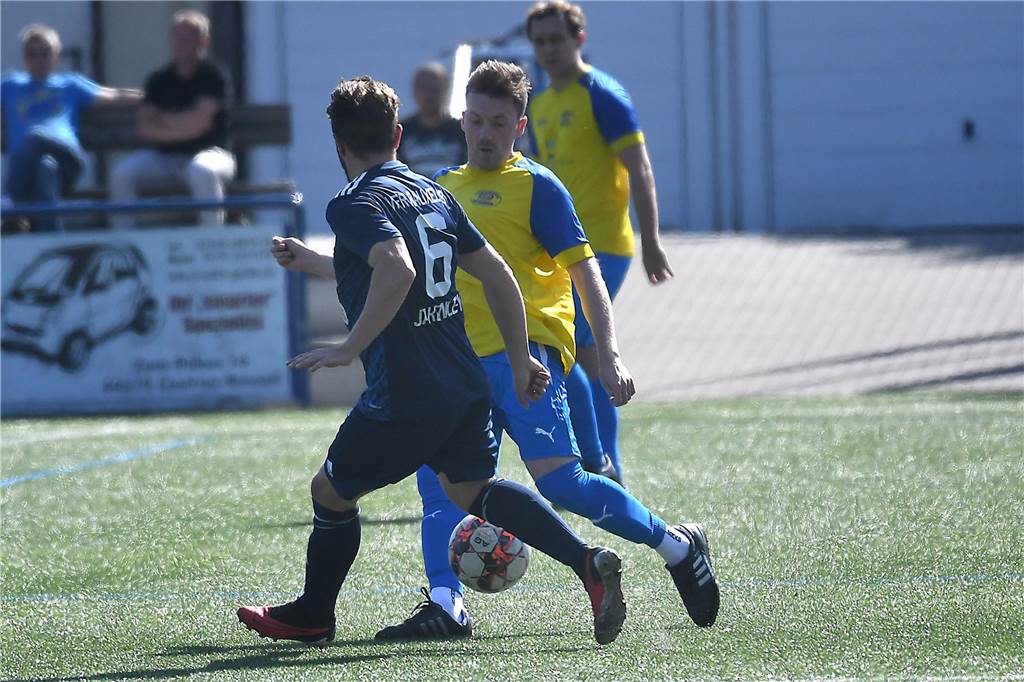 Am siebten Spieltag fotografierten Hermann Klingsieck und Volker Engel Spiele in Herne und Castrop-Rauxel.