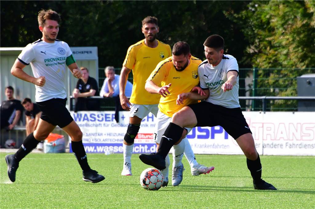 Am siebten Spieltag fotografierten Hermann Klingsieck und Volker Engel Spiele in Herne und Castrop-Rauxel.