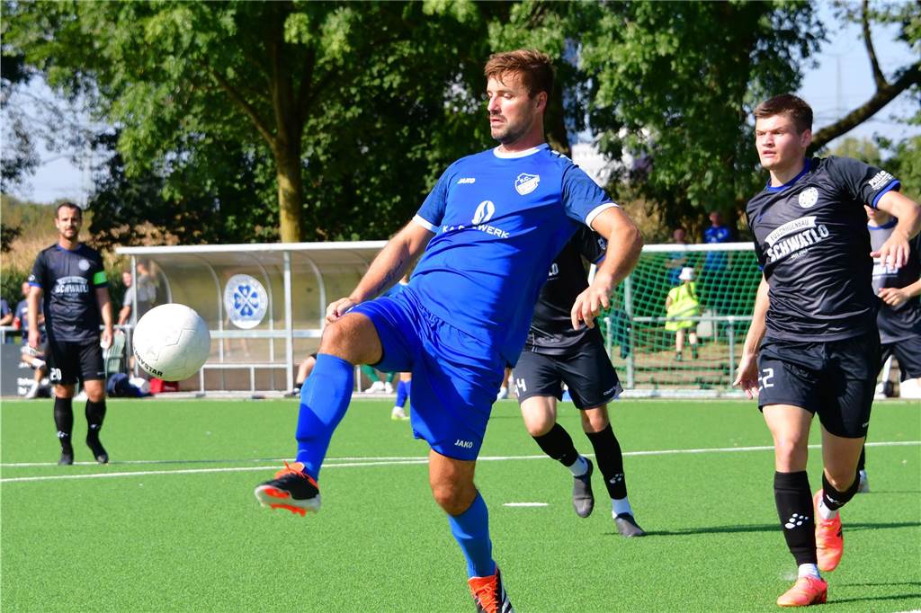 Am siebten Spieltag fotografierten Hermann Klingsieck und Volker Engel Spiele in Herne und Castrop-Rauxel.