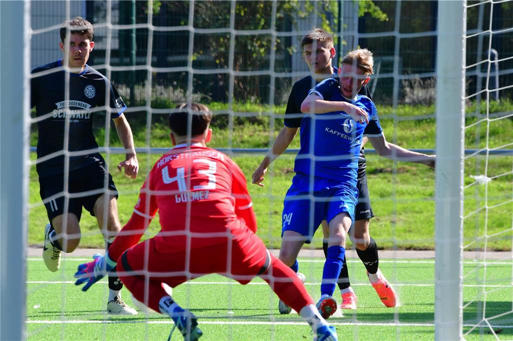 Am siebten Spieltag fotografierten Hermann Klingsieck und Volker Engel Spiele in Herne und Castrop-Rauxel.