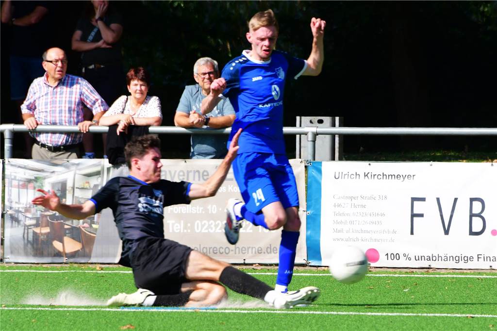 Am siebten Spieltag fotografierten Hermann Klingsieck und Volker Engel Spiele in Herne und Castrop-Rauxel.