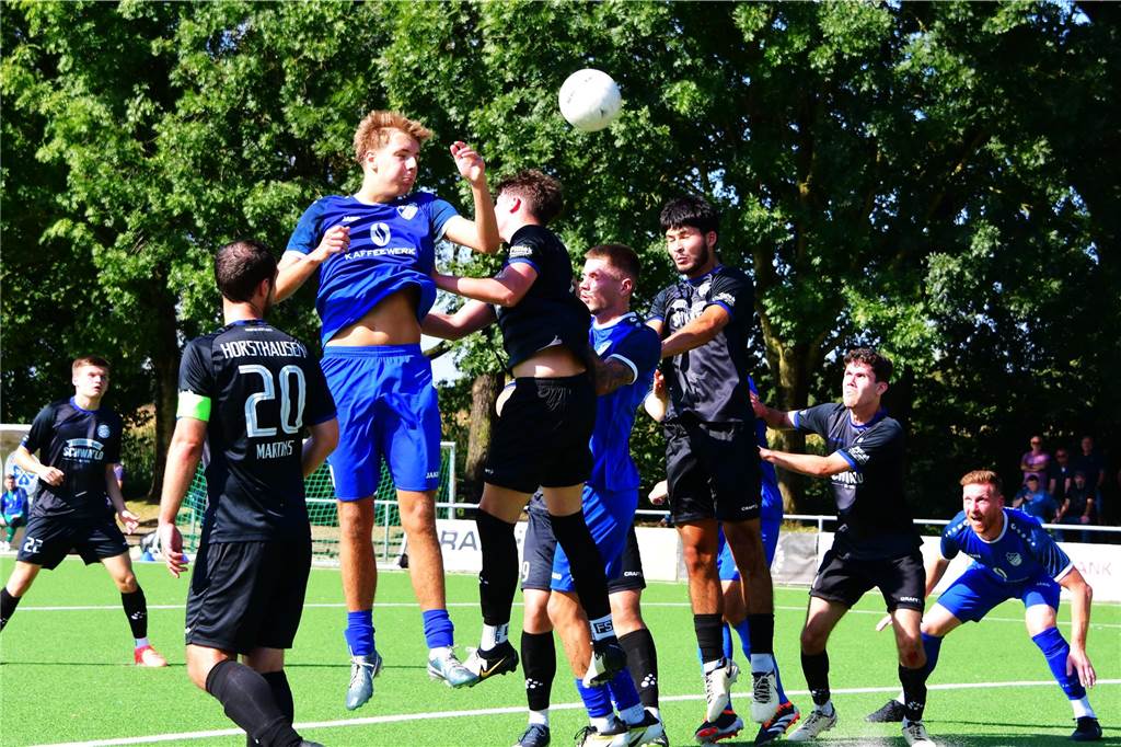 Am siebten Spieltag fotografierten Hermann Klingsieck und Volker Engel Spiele in Herne und Castrop-Rauxel.