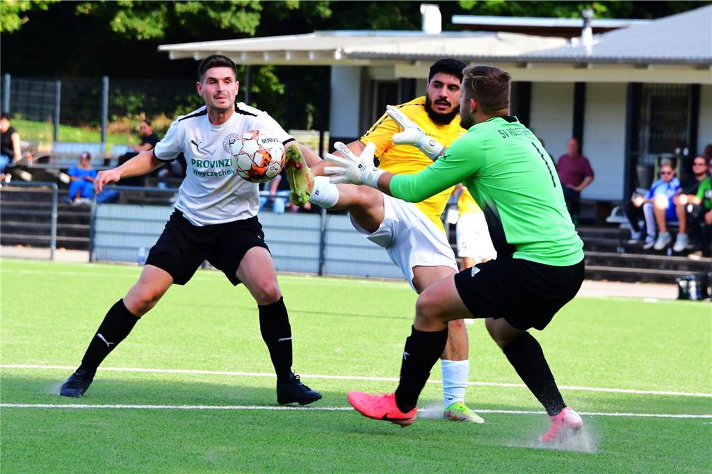 Am siebten Spieltag fotografierten Hermann Klingsieck und Volker Engel Spiele in Herne und Castrop-Rauxel.