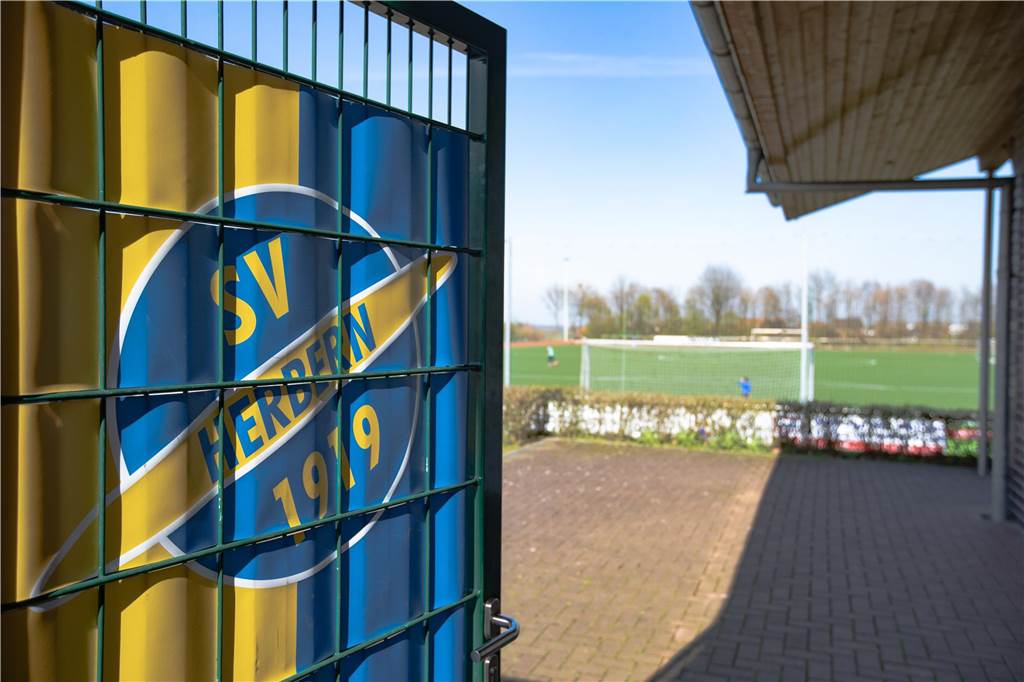 Umzugspläne werden konkreter: Neuer Platz für den SV Herbern geplant Der Eingang zur Sportanlage des SV Herbern am Siepenweg.