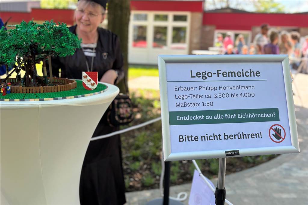 Lego-Modell bei Eröffnung des Femeichenparks in Erle