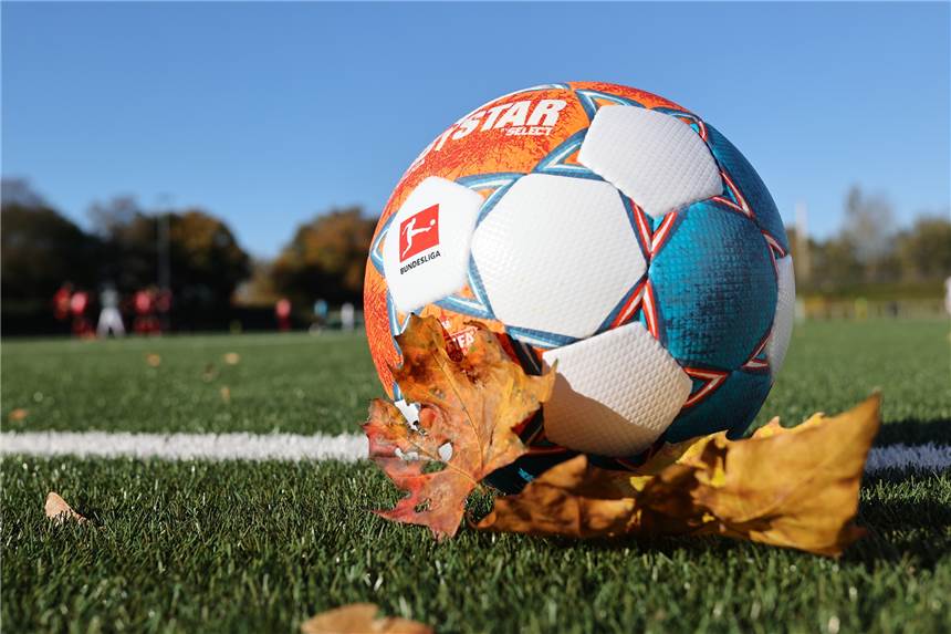 Alle Castrop-Rauxeler Fußball-Paarungen vom Wochenende im Überblick Am Sonntag, 31. Oktober, geht der zehnte Spieltag der Senioren-Fußballer aus Castrop-Rauxel über die Bühne wir haben alle Partien in der Übersicht.
