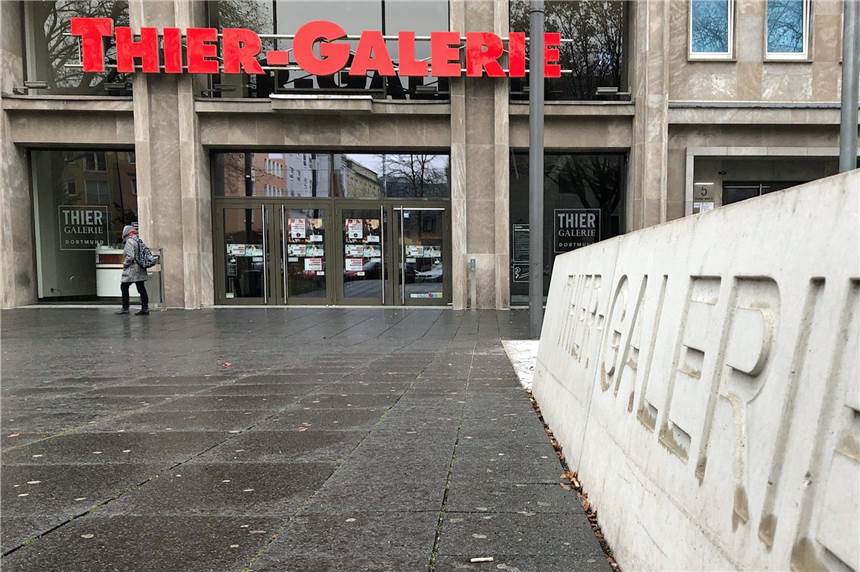 Nach Böller-Explosion in Thier-Galerie: Polizei entlässt Tatverdächtige aus Gewahrsam Am Sonntag hat die Thier-Galerie - wie immer - geschlossen. Es ist Ruhe eingekehrt, nachdem am Samstag ein explodierender Böller für große Aufregung gesorgt hatte.